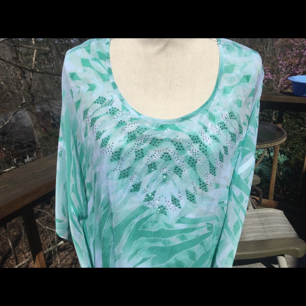 Light weight Tunic style blouse